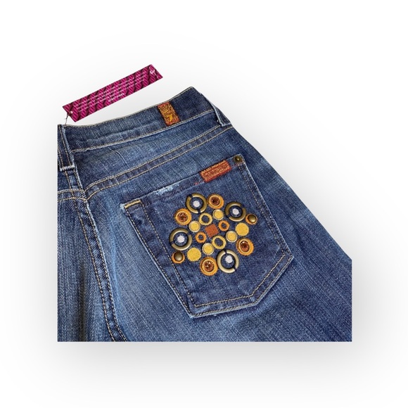 new 7 For All Mankind® ☯︎︎ Embroidered Medallion Bootcut Jeans ☯︎︎ New York Dark - Picture 5 of 16